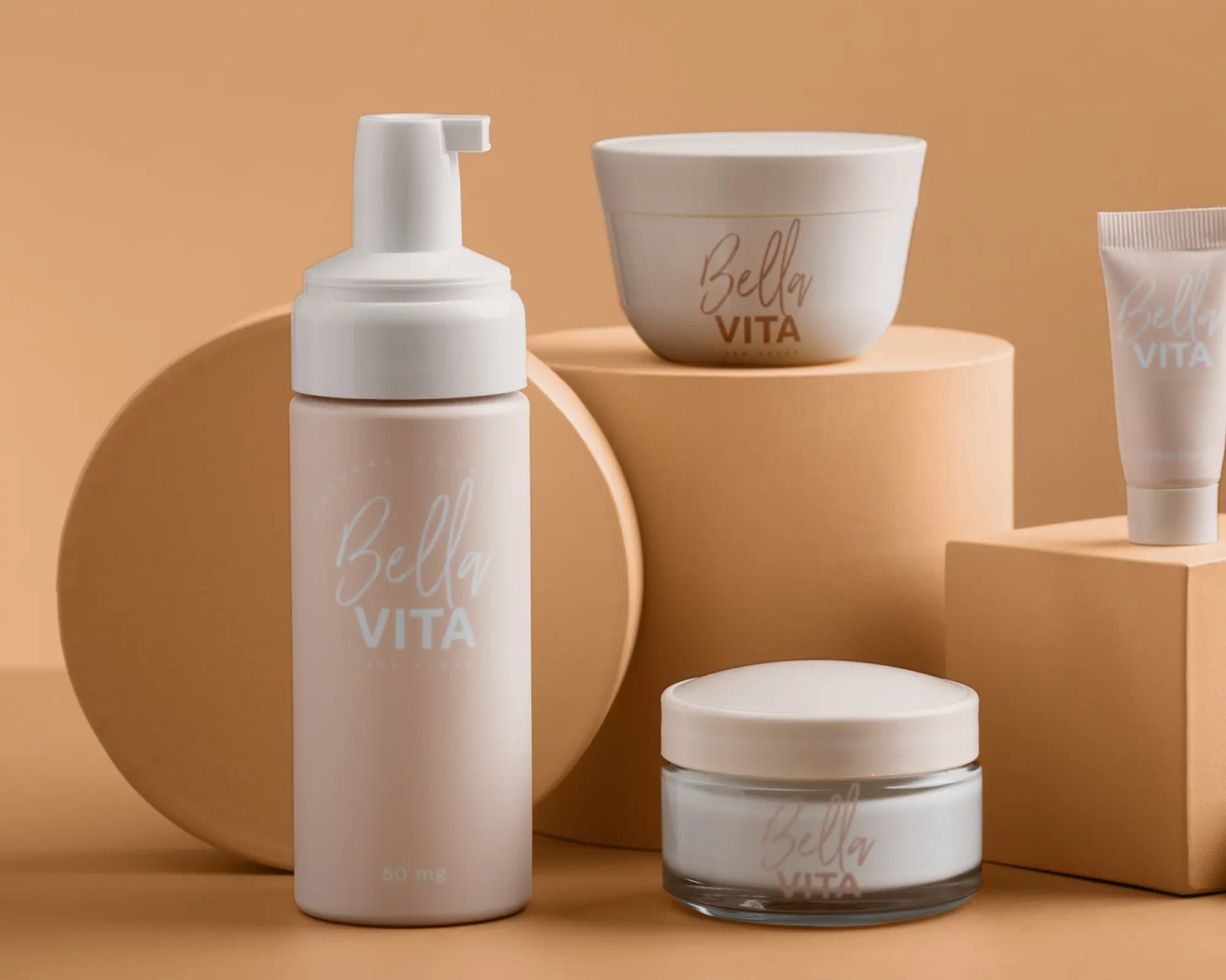Embalagens da linha de cosméticos naturais Bella Vita